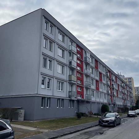 Cozy Self Check-In Apartment In Vibrant Ruzinov Area, Komarnicka 42, Bratislava Eksteriør billede
