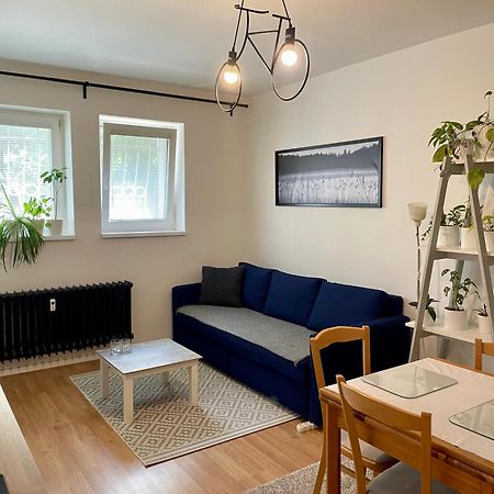Cozy Self Check-In Apartment In Vibrant Ruzinov Area, Komarnicka 42, Bratislava Eksteriør billede
